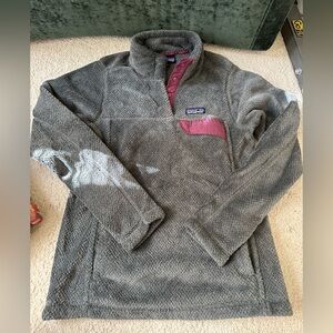Patagonia women’s gray and purple Re-Tool Snap-T Pullover